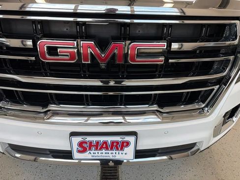 Used 2024 GMC Yukon XL SLT w/ SLT Luxury Package AWD/4WD image 15