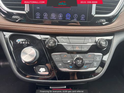 Used 2017 Chrysler Pacifica Limited FWD image 13