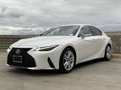 Certified 2021 Lexus IS 300 300 w/ Accessory Package image 8