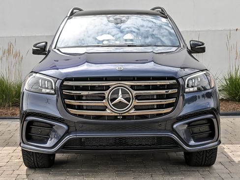 Used 2024 Mercedes-Benz GLS 450 4MATIC w/ AMG Line Exterior image 4