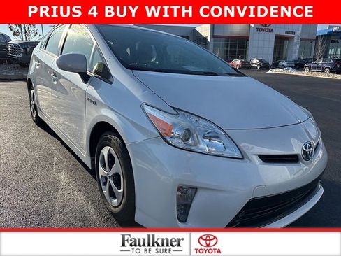 Used 2014 Toyota Prius Four image 1