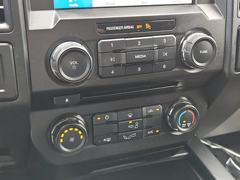 Used 2018 Ford F150 XL w/ Equipment Group 101A Mid AWD/4WD image 17