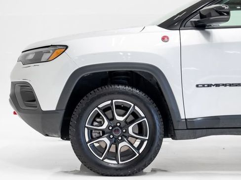 Certified 2025 Jeep Compass Trailhawk AWD/4WD image 33
