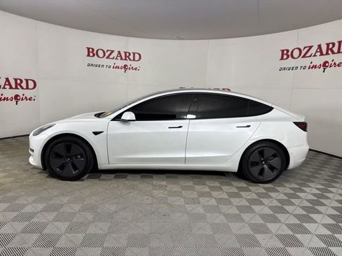 Used 2021 Tesla Model 3 Standard Range Plus image 5
