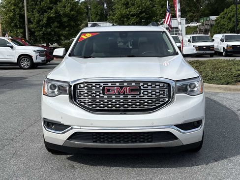 Used 2018 GMC Acadia Denali w/ Technology Package AWD/4WD image 3