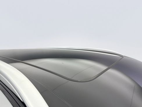 Used 2021 Lincoln Nautilus Reserve image 17