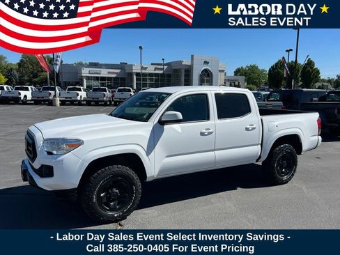 Used 2022 Toyota Tacoma SR AWD/4WD image 1