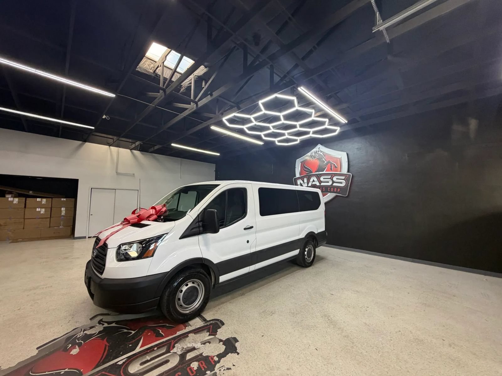 Used 2018 Ford Transit 150 XL RWD image 2
