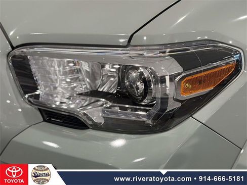 Used 2023 Toyota Tacoma TRD Sport image 7