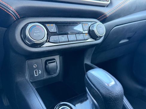 Used 2020 Nissan Versa SR w/ Convenience Package image 23