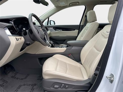 Certified 2024 Cadillac XT6 Premium Luxury w/ LPO, Floor Liner Package image 16