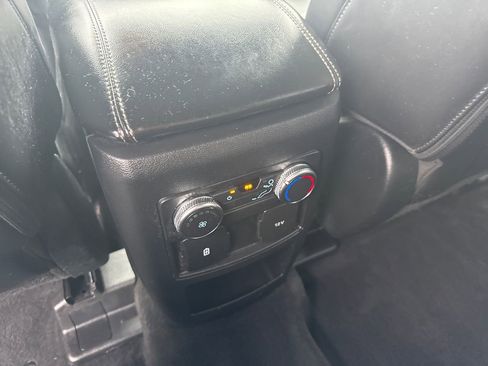 Used 2021 Ford Explorer XLT w/ Equipment Group 202A image 22