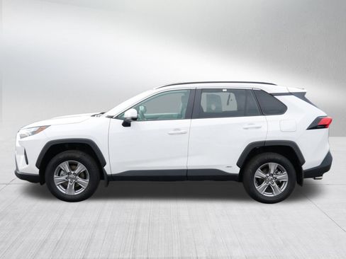 Certified 2024 Toyota RAV4 XLE AWD/4WD image 4