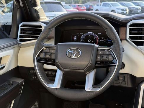 Used 2025 Toyota Sequoia Capstone image 9