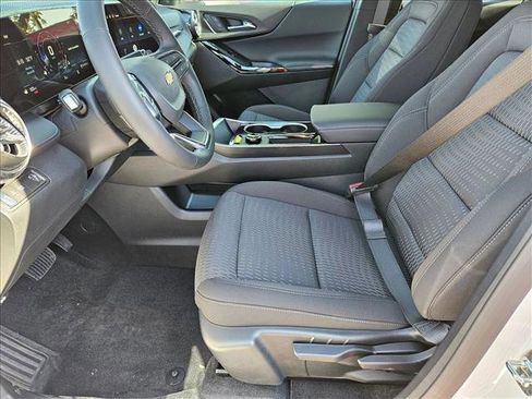 New 2026 Chevrolet Equinox LT image 4