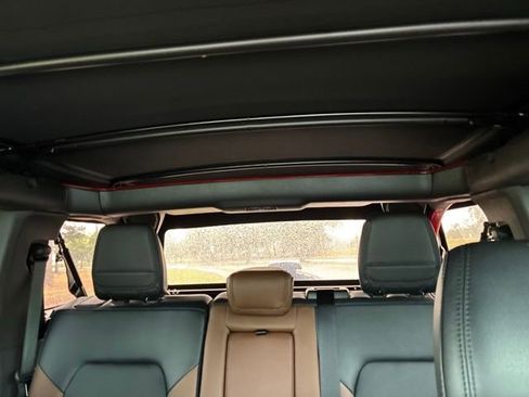 Used 2024 Ford Bronco Outer Banks AWD/4WD image 34