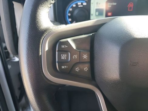 Used 2022 Ford Bronco Black Diamond image 33