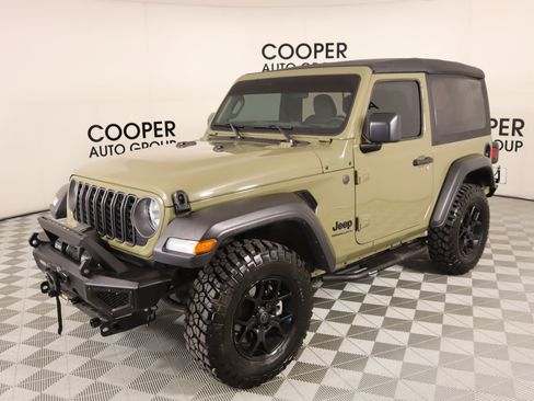 Used 2025 Jeep Wrangler Sport image 9