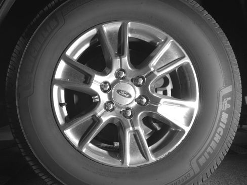 Used 2015 Ford F150 XLT w/ Equipment Group 302A Luxury AWD/4WD image 10