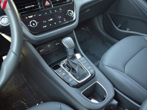Used 2022 Hyundai Ioniq Limited image 21