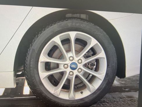 Used 2019 Ford Fusion SE image 14