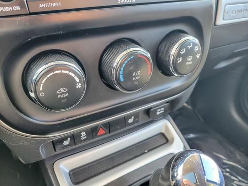 Used 2016 Jeep Compass High Altitude FWD image 15