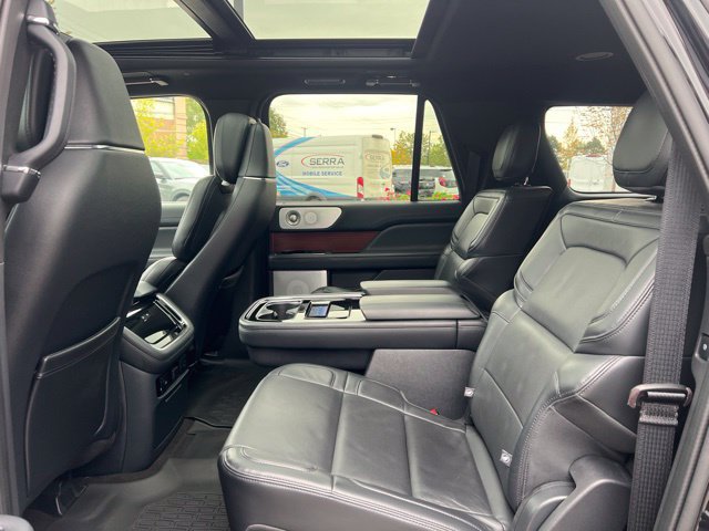 Used 2024 Lincoln Navigator L Reserve AWD/4WD image 19