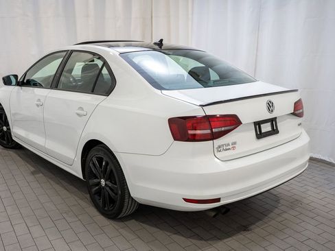Used 2018 Volkswagen Jetta Sport image 4