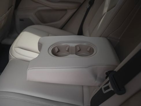 New 2025 Porsche Macan image 27