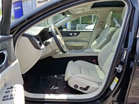 Certified 2023 Volvo V60 B5 Cross Country Ultimate AWD/4WD image 13