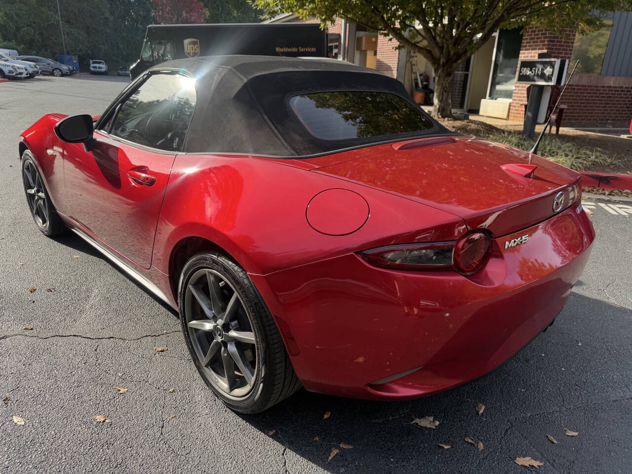 Used 2016 MAZDA MX-5 Miata Grand Touring RWD image 4