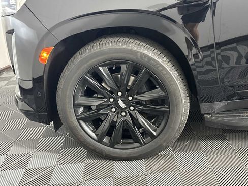 Used 2021 Cadillac Escalade ESV Sport w/ Driver Assist Tech Package AWD/4WD image 12