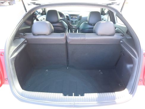 Used 2013 Hyundai Veloster Turbo FWD image 30