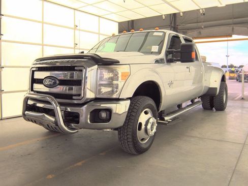 Used 2015 Ford F350 Lariat w/ Lariat Interior Package AWD/4WD image 1