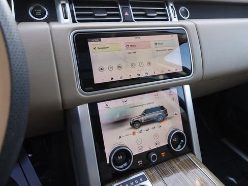 Used 2019 Land Rover Range Rover HSE image 18