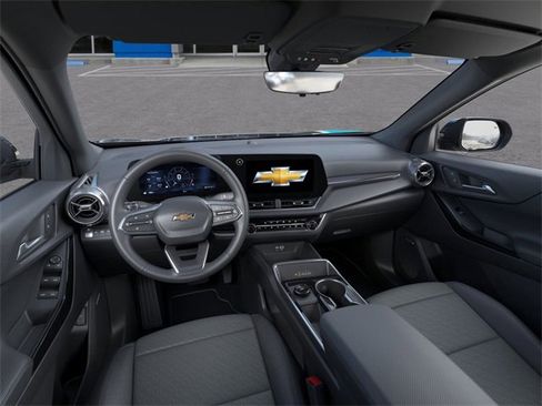 New 2026 Chevrolet Equinox LT image 16