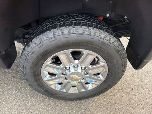 Used 2026 Chevrolet Silverado 3500 High Country w/ High Country Premium Package AWD/4WD image 10