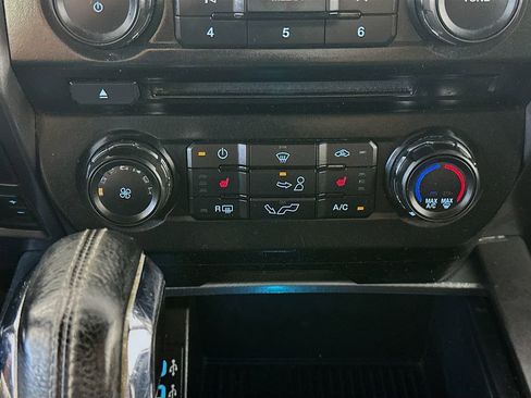 Used 2017 Ford F150 XLT w/ Equipment Group 302A Luxury image 18