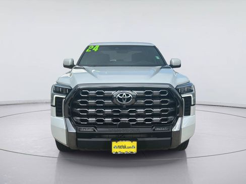Used 2024 Toyota Tundra Platinum AWD/4WD image 2