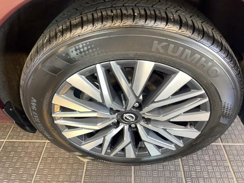 Used 2024 Nissan Altima 2.5 SV image 4