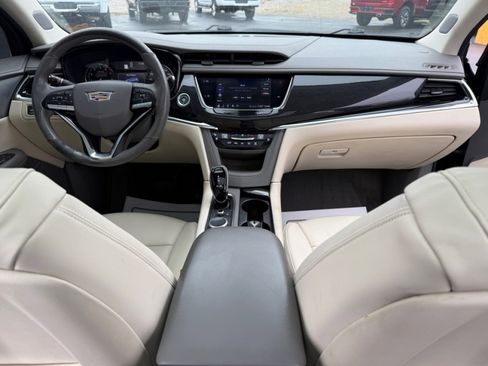 Used 2020 Cadillac XT6 Premium Luxury image 21