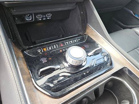 Used 2023 Jeep Grand Wagoneer 4WD image 16