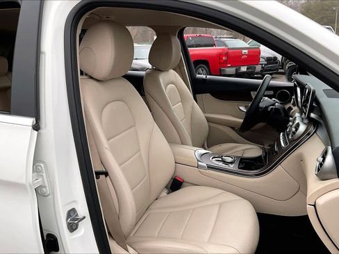 Used 2019 Mercedes-Benz GLC 300 image 9