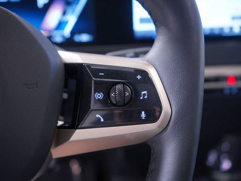 Used 2026 BMW iX xDrive60 image 19