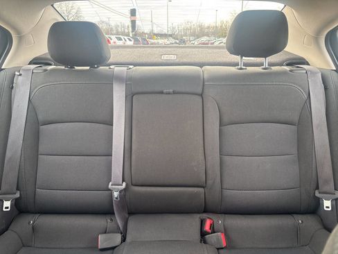 Used 2017 Chevrolet Cruze LT image 25