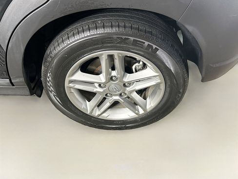 Used 2023 Hyundai Kona SE w/ Cargo Package image 11