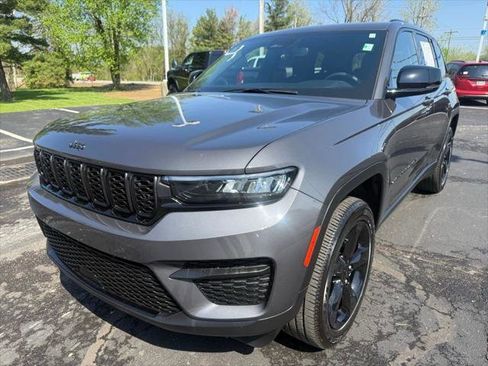 Certified 2024 Jeep Grand Cherokee Altitude AWD/4WD image 7