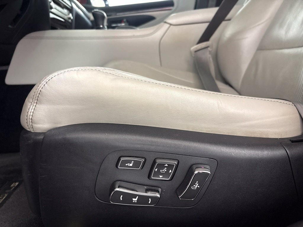 Used 2015 Lexus LS 460 w/ Comfort Package RWD image 25