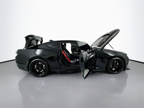 Used 2018 Chevrolet Camaro ZL1 RWD image 38