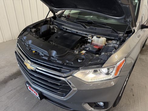 Used 2018 Chevrolet Traverse LT AWD/4WD image 18